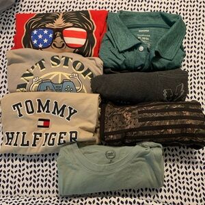 Tommy Hilfiger Logo Tee in Cream and Blue